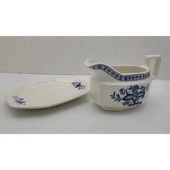 2 Piece Kensington Coventry Blue Onion Gravy Boat Underplate English Ironstone - Picture 2 of 12